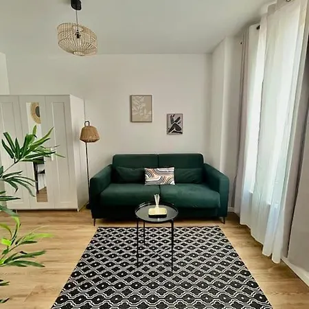 Agreable Parisien * 巴涅奥莱